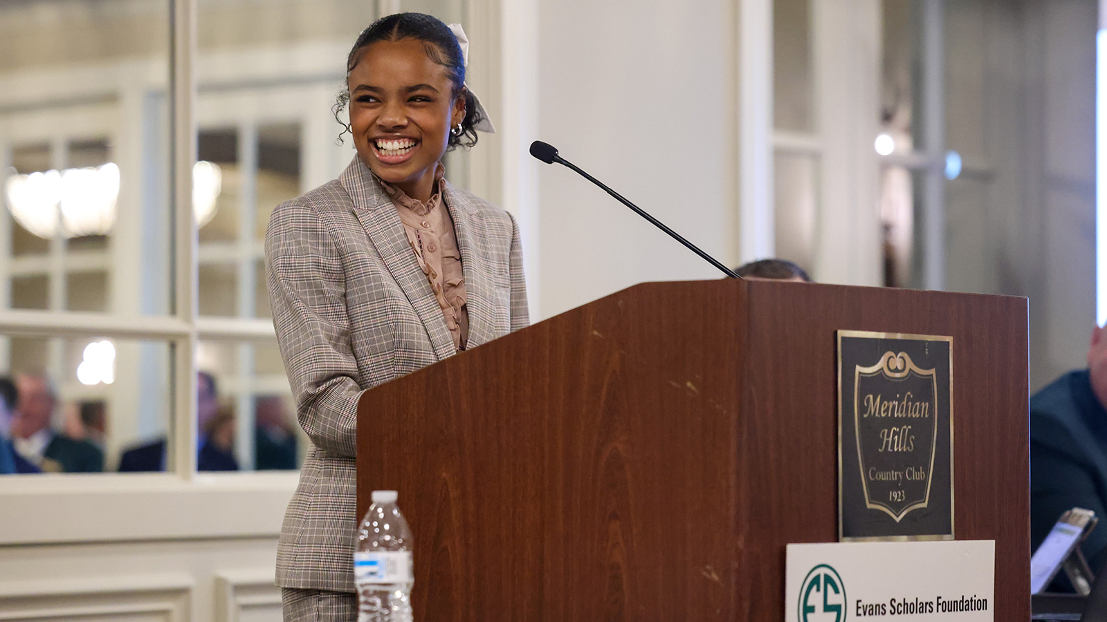 Full college scholarships awarded to 22 Indiana caddies