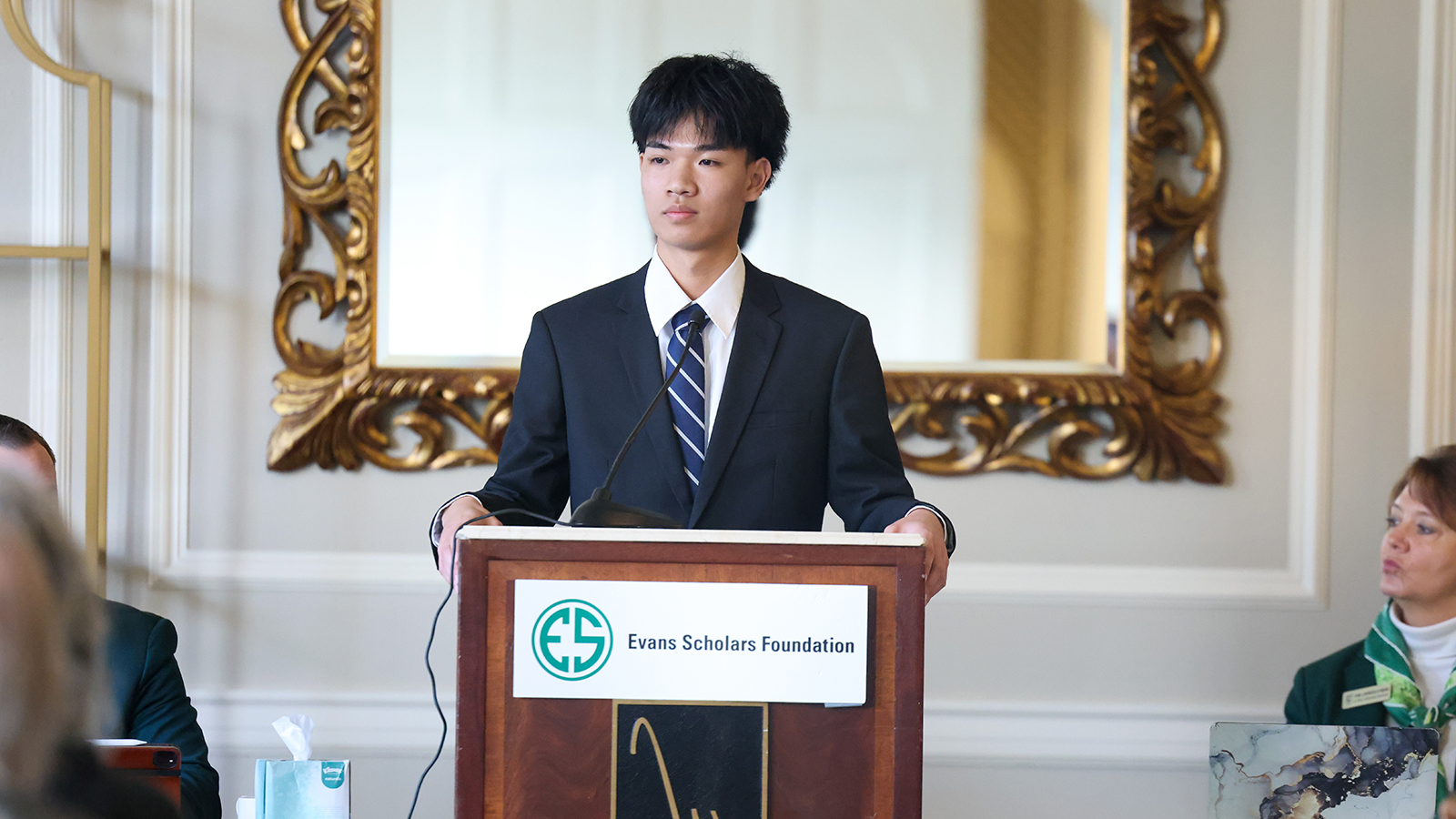 Full college scholarships awarded to nine caddies from Oregon