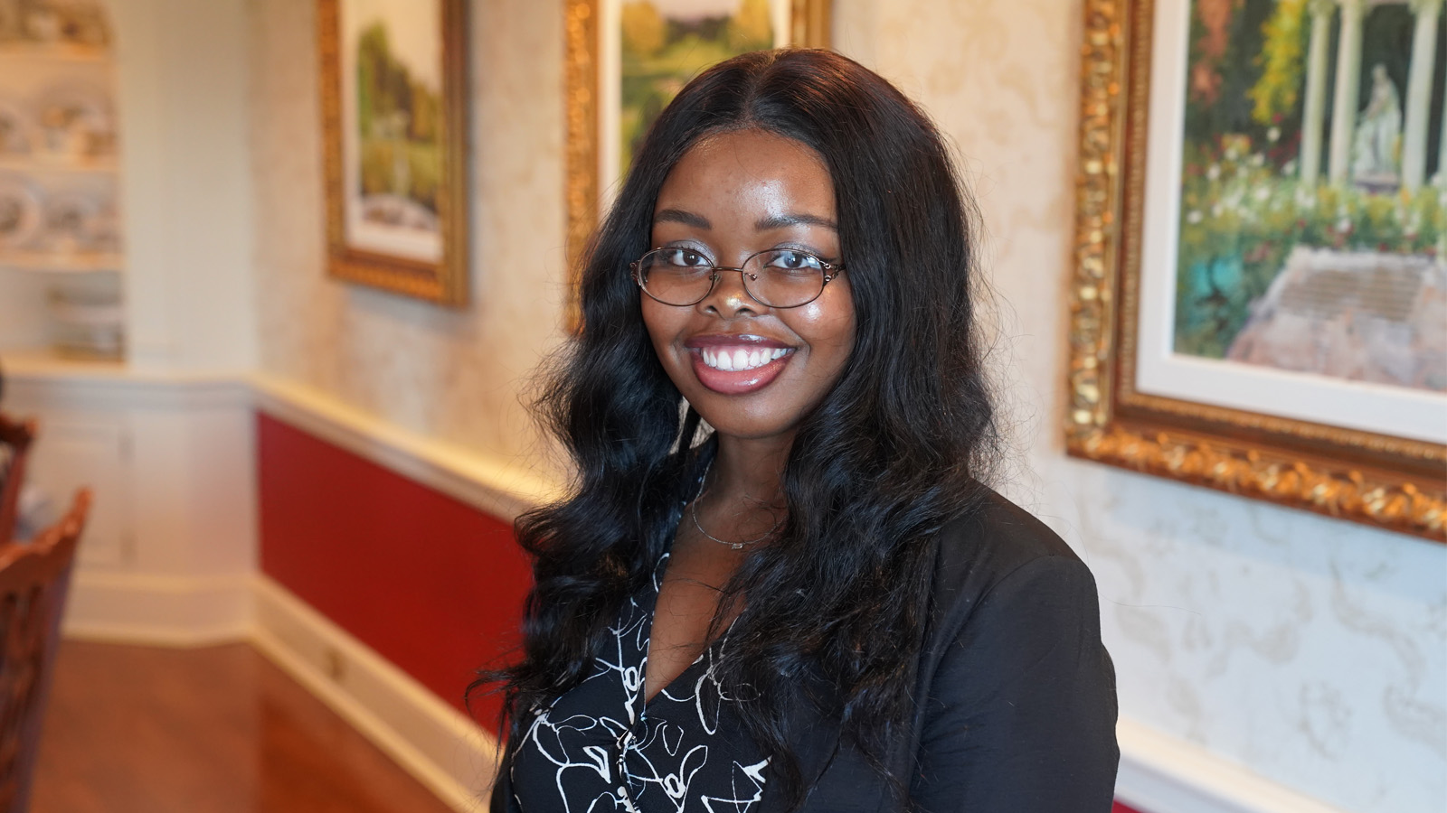 CADDIE FROM BALTIMORE COUNTRY CLUB EARNS FULL COLLEGE SCHOLARSHIP